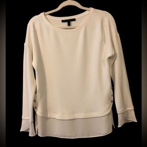 White House Black Market Women’s Size S long sleeve top.